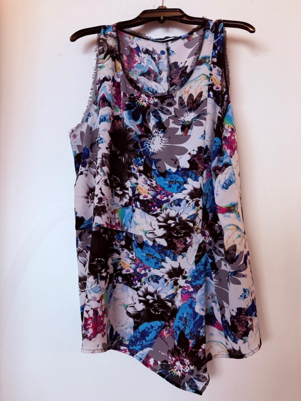 Simply Vera Wang Women’s Floral Sleeveless Asymmetrical Top Women’s Size XL